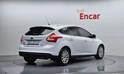 Ford Focus 2015, 51106 км, за 2841.1 USD