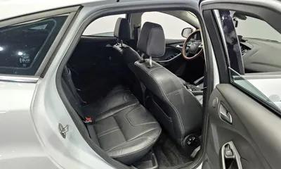 Ford Focus 2015, 51106 км, за 2841.1 USD - фото 12