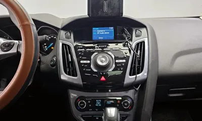 Ford Focus 2015, 51106 км, за 2841.1 USD - фото 14