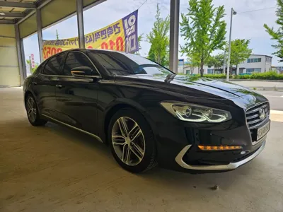 Hyundai Grandeur 2018, 151243 км, за 9114.01 USD