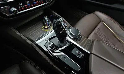 BMW 5-Series 2020, 18651 км, за 25732.91 USD - фото 9