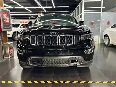 Jeep Grand Cherokee (Import) 2018, 19000 км, за 24473.98 USD