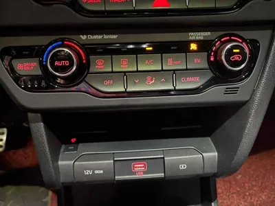 Kia Niro 2019, 87229 км, за 13016.86 USD - фото 11