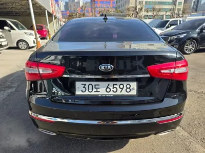 Kia K7 2014, 145000 км, за 3581.43 USD