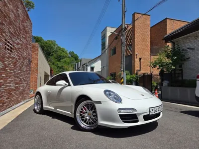 Porsche 911 2009, 74000 км, за 42063.07 USD