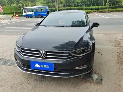 Volkswagen Magotan 2021, 81300 км, за 14272.83 USD