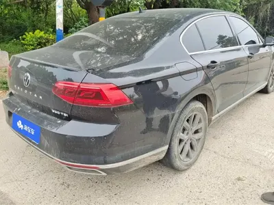 Volkswagen Magotan 2021, 81300 км, за 14272.83 USD