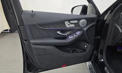 Mercedes-Benz GLC-Class 2023, 60120 км, за 30228.16 USD - фото 24