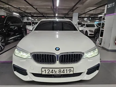 BMW 5-Series · 2020 год