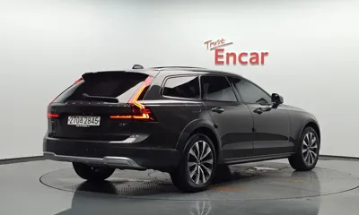 Volvo V90 2021, 36761 км, за 26308.85 USD