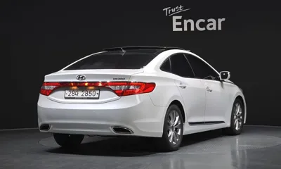 Hyundai Grandeur 2012, 147097 км, за 3574.92 USD