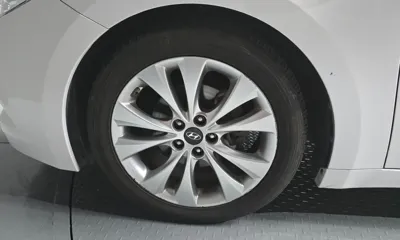 Hyundai Grandeur 2012, 147097 км, за 3574.92 USD