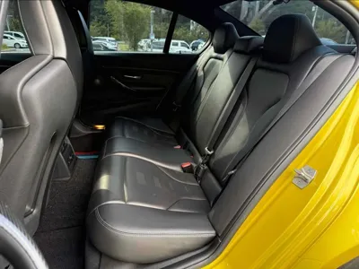 BMW M3 2018, 72800 км, за 41683.08 USD - фото 13