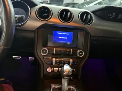 Ford Mustang 2020, 42000 км, за 17539.39 USD - фото 9
