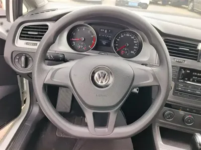 Volkswagen Golf 2016, 112600 км, за 5635.56 USD - фото 15