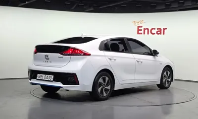 Hyundai Ioniq 2016, 150443 км, за 4423.46 USD