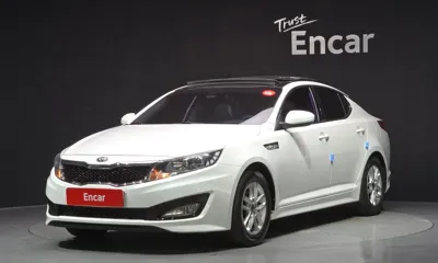Kia K5 · 2011 год