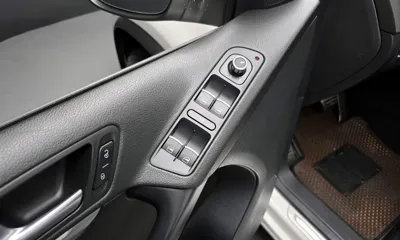 Volkswagen Tiguan 2013, 197827 км, за 7532.21 USD - фото 17