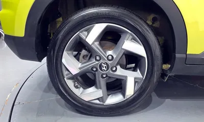 Hyundai Venue 2020, 82400 км, за 8782.21 USD