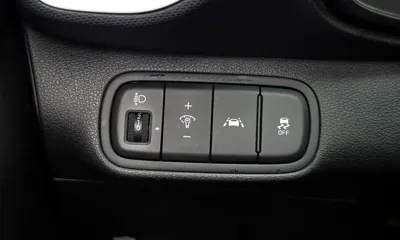 Hyundai Venue 2020, 82400 км, за 8782.21 USD - фото 20