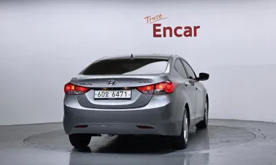 Hyundai Avante 2011, 110384 км, за 2881.71 USD