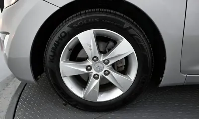 Hyundai Avante 2011, 110384 км, за 2881.71 USD