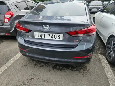 Hyundai Avante 2017, 129069 км, за 5399.43 USD