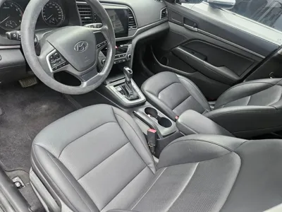 Hyundai Avante 2017, 129069 км, за 5399.43 USD