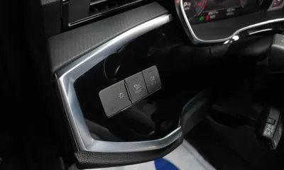 Audi Q3 2020, 66277 км, за 22362.34 USD - фото 37