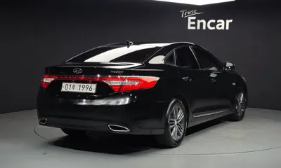 Hyundai Grandeur 2014, 179983 км, за 3282.13 USD