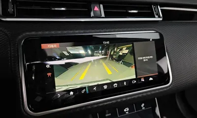 Land Rover Range Rover Velar 2018, 107217 км, за 15850.68 USD - фото 15