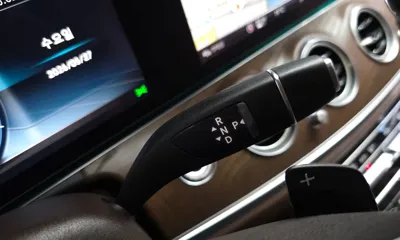 Mercedes-Benz E-Class 2019, 67538 км, за 17545.34 USD - фото 9