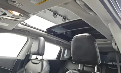 Jeep Compass 2019, 82015 км, за 8469.06 USD - фото 19