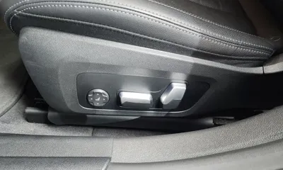 BMW i4 2024, 28059 км, за 31836.68 USD - фото 32