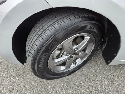 Hyundai Avante 2017, 174907 км, за 4193.53 USD