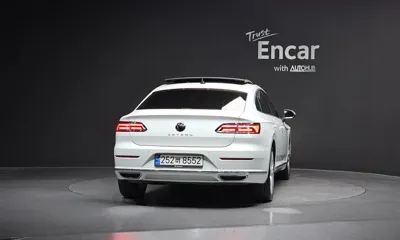Volkswagen Arteon 2022, 72670 км, за 16887.4 USD