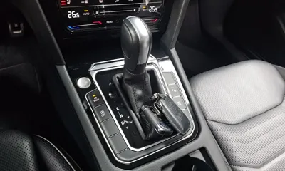 Volkswagen Arteon 2022, 72670 км, за 16887.4 USD - фото 9