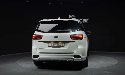Kia Canival 2020, 90183 км, за 11826.89 USD