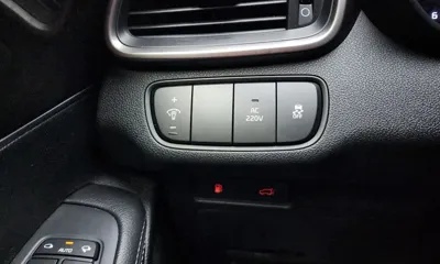 Kia Sorento 2015, 72054 км, за 10141.06 USD - фото 19