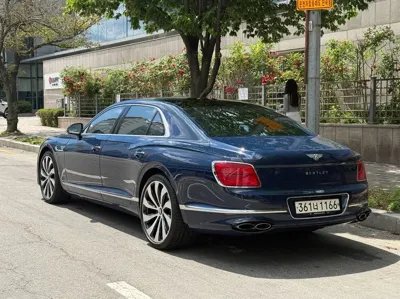 Bentley Flying Spur 2023, 6610 км, за 183799.4 USD