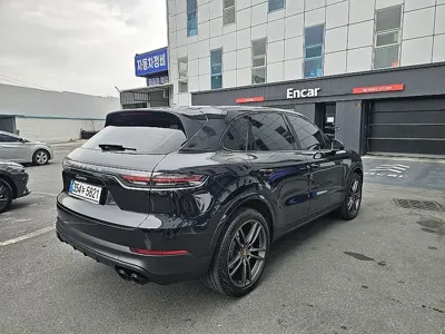 Porsche Cayenne 2019, 62000 км, за 53170.54 USD