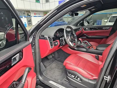 Porsche Cayenne 2019, 62000 км, за 53170.54 USD - фото 8