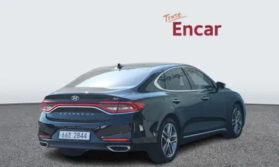 Hyundai Grandeur 2017, 84451 км, за 9712.59 USD