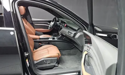 Audi e-tron 2020, 137902 км, за 25157.63 USD - фото 11