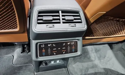 Audi e-tron 2020, 137902 км, за 25157.63 USD - фото 20