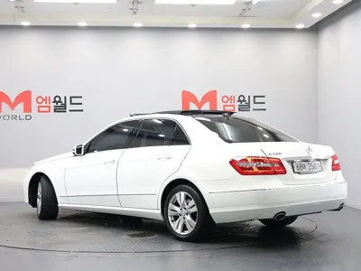 Mercedes-Benz E-Class 2013, 119445 км, за 5846.03 USD