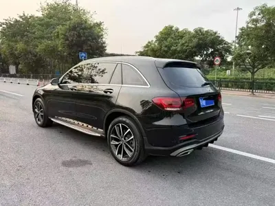 Mercedes-Benz GLC 2021, 60000 км, за 27003.32 USD