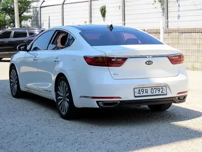 Kia K7 2016, 105322 км, за 6446.57 USD