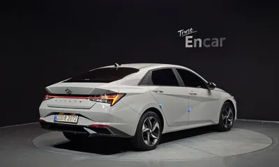 Hyundai Avante 2023, 16988 км, за 14821.55 USD - фото 2