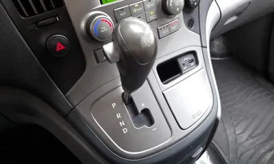 Hyundai Starex 2012, 122442 км, за 4955.4 USD - фото 9